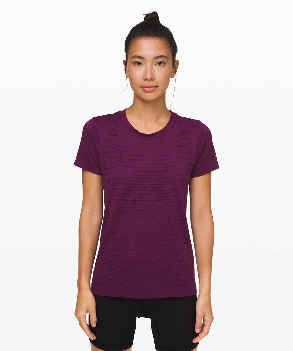 Lululemon Breeze Athletic Tee Women's Est. Size 6/8 Purple Mesh Short Sleeve